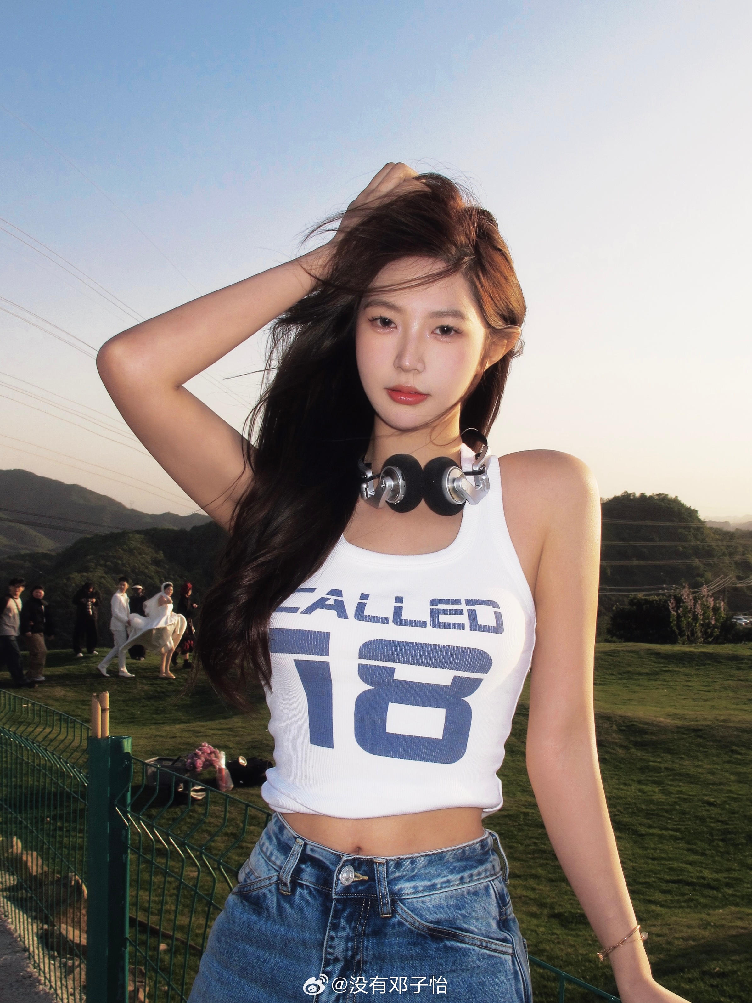 九游会j9官网真人游戏第一品牌火辣身材😍😍meiko女友邓子怡晒照：生命力溢出屏幕啦